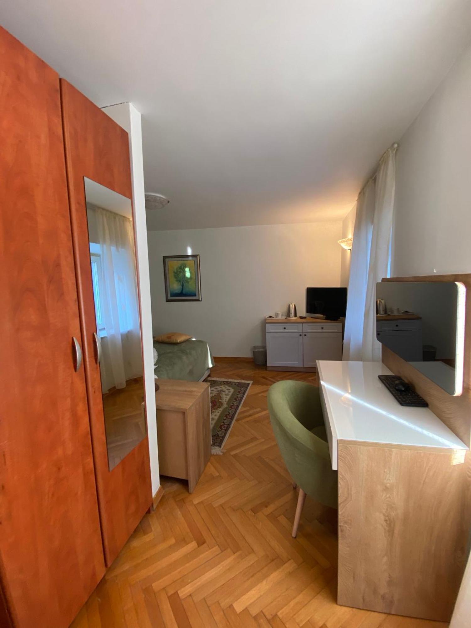 Rooms Base Spalato Esterno foto