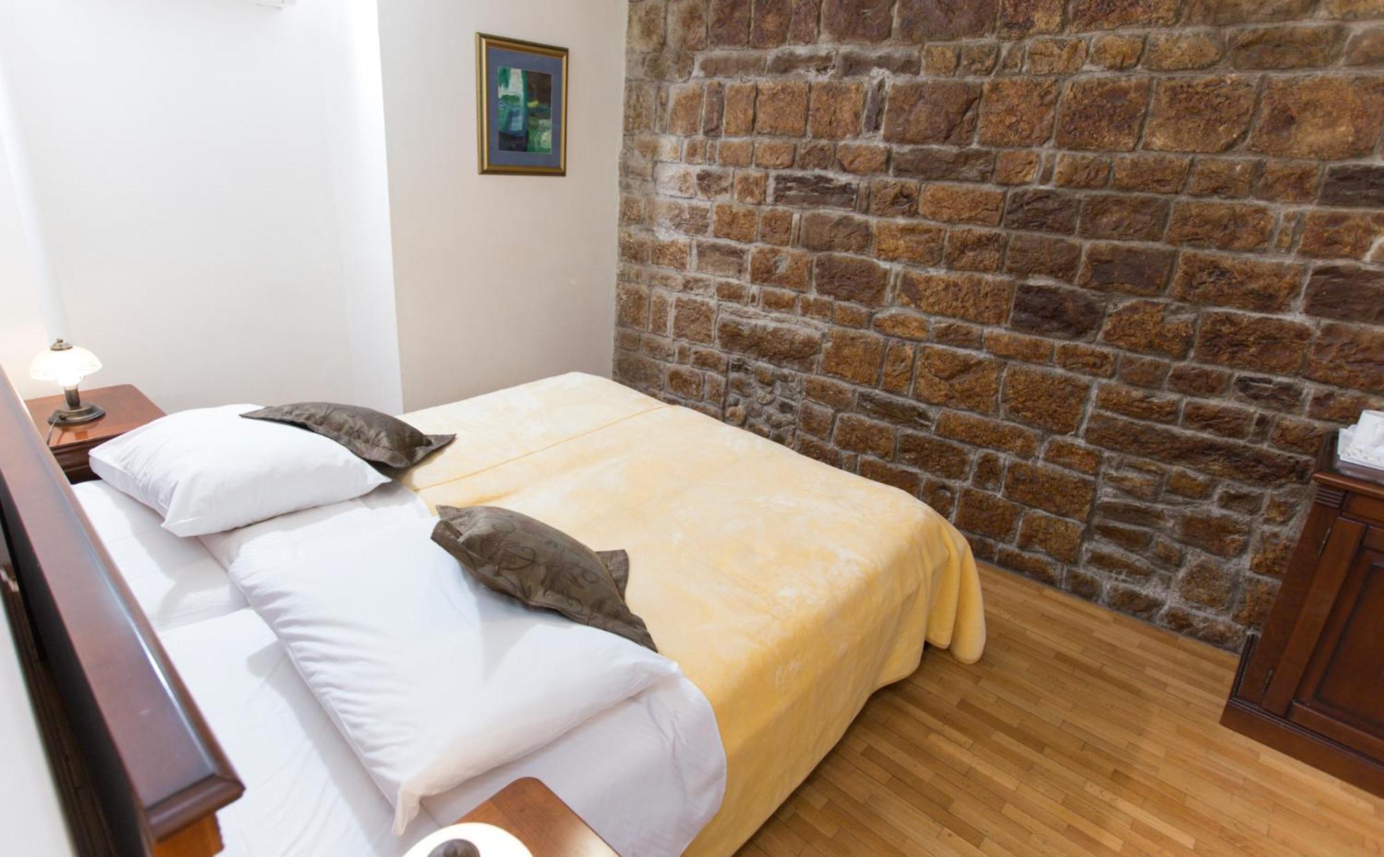 Rooms Base Spalato Esterno foto