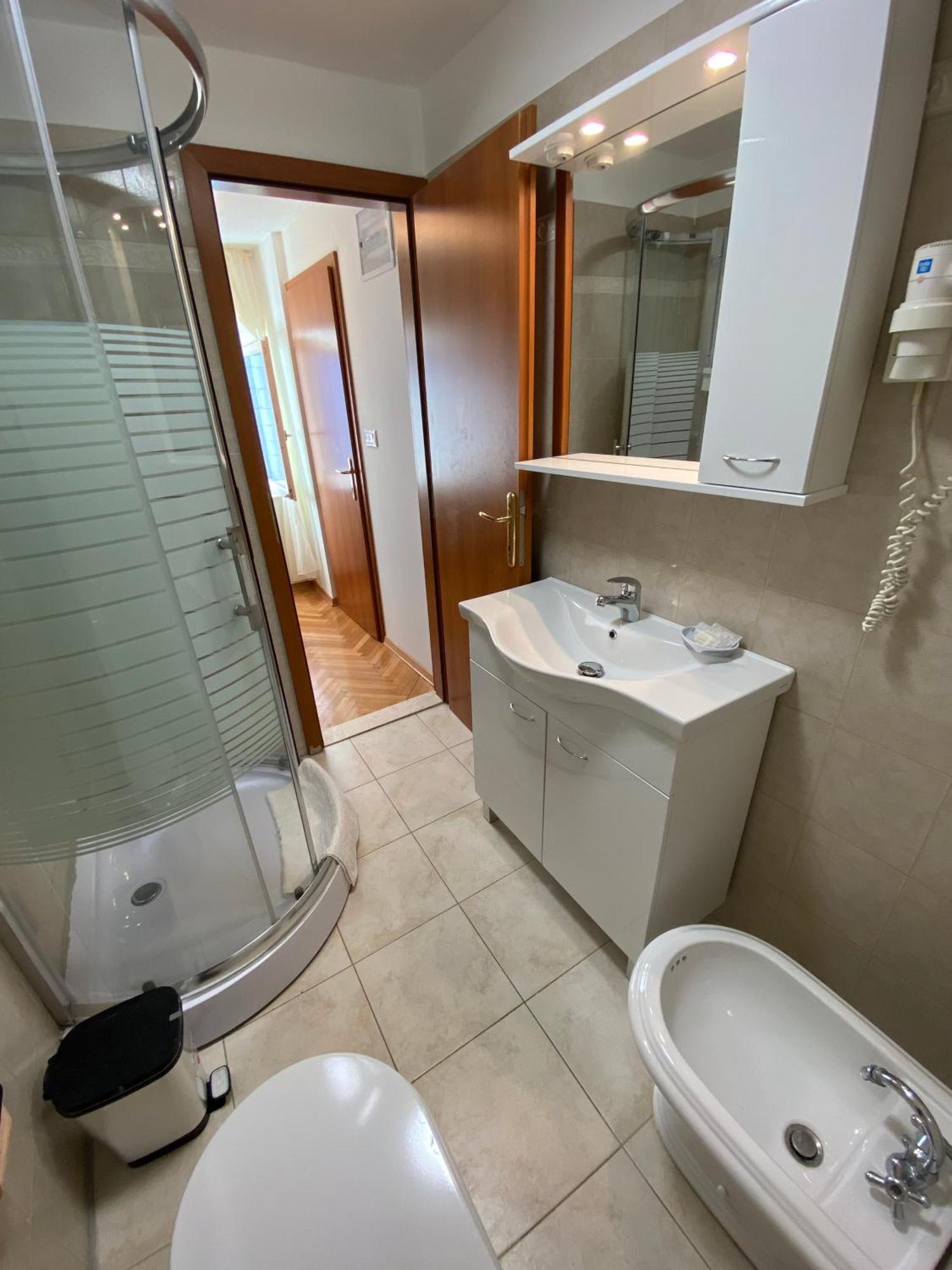 Rooms Base Spalato Esterno foto