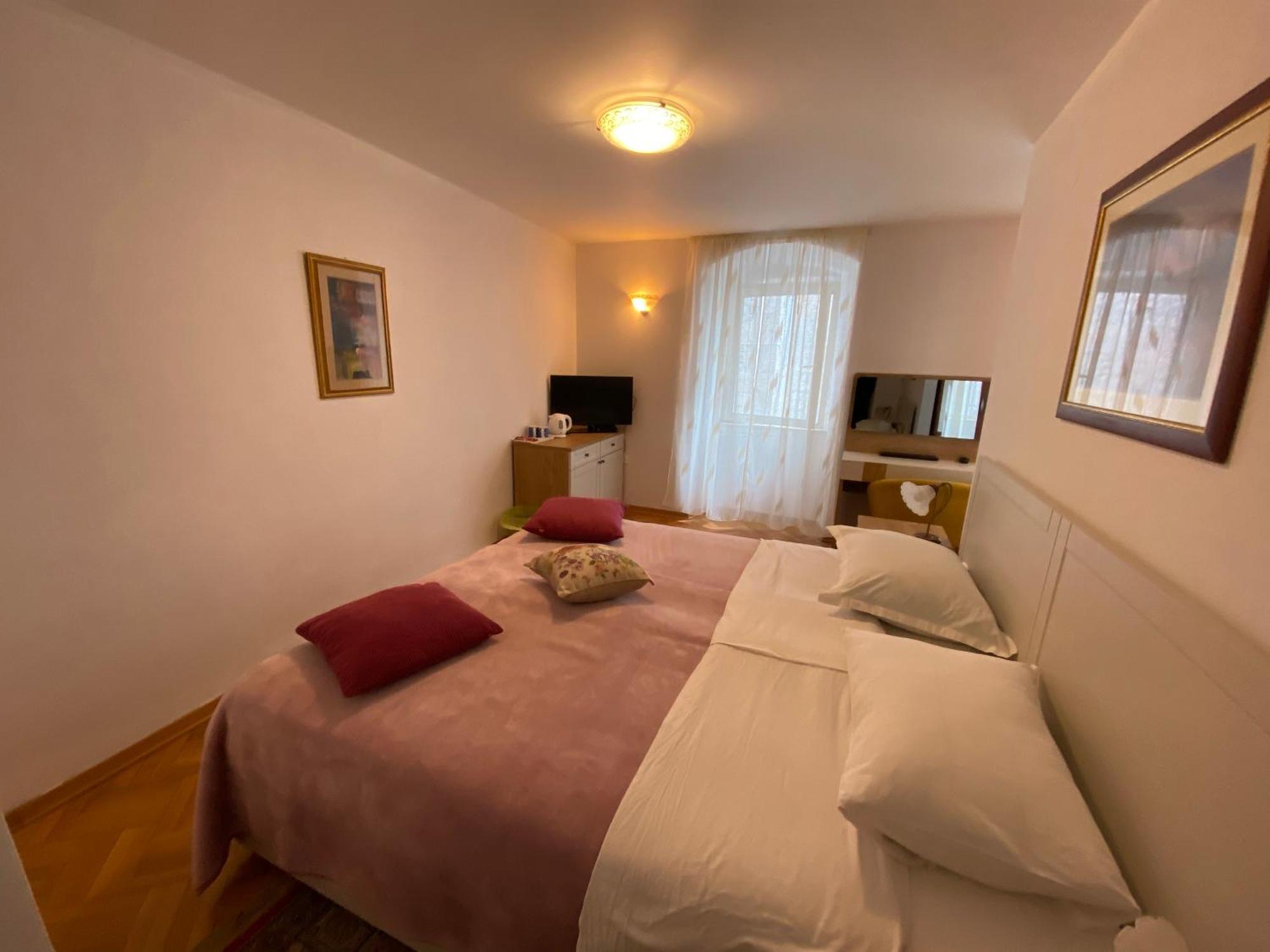 Rooms Base Spalato Esterno foto